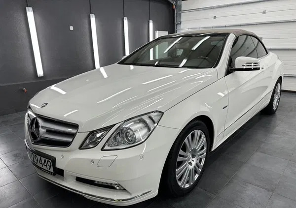 samochody osobowe Mercedes-Benz Klasa E cena 70000 przebieg: 141000, rok produkcji 2010 z Olecko